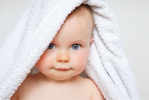母乳喂养多久最好 母乳到2岁的郑州捐卵宝宝智商高吗